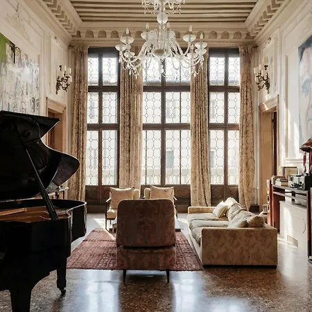 Palazzo Lena Piano Nobile Venice