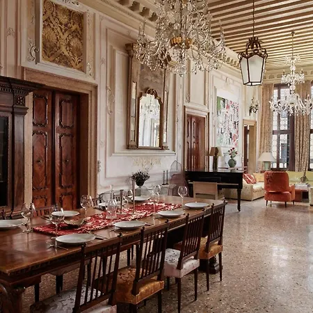 Palazzo Lena Piano Nobile *