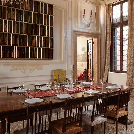 Palazzo Lena Piano Nobile * Venice