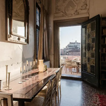 شقة Palazzo Lena Piano Nobile