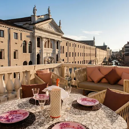 Palazzo Lena Piano Nobile