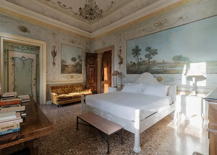 Palazzo Lena Piano Nobile *