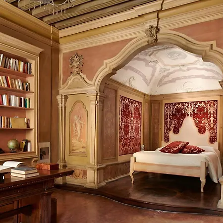 Palazzo Lena Piano Nobile アパート