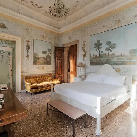 Palazzo Lena Piano Nobile