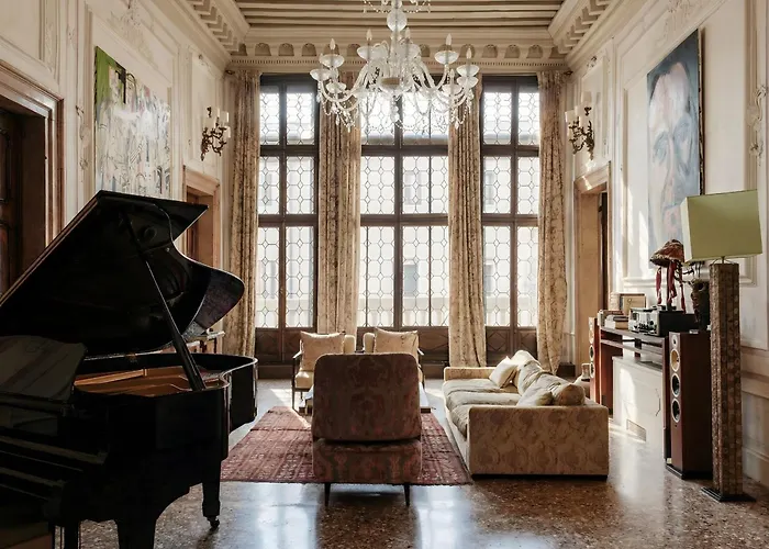 Palazzo Lena Piano Nobile Venice