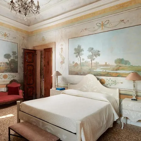 Palazzo Lena Piano Nobile Velence